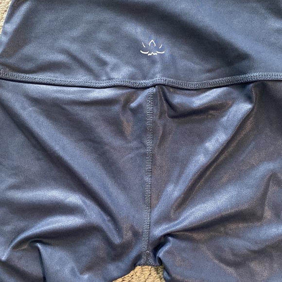 Beyond Yoga Leggings 🧘♂️ - Picture 3 of 6